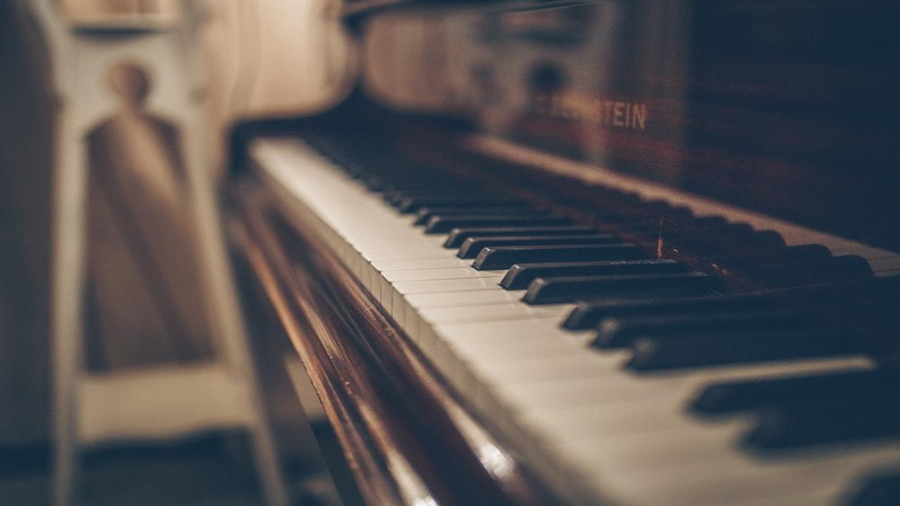 5 Reasons Why You Should Learn To Play The Piano