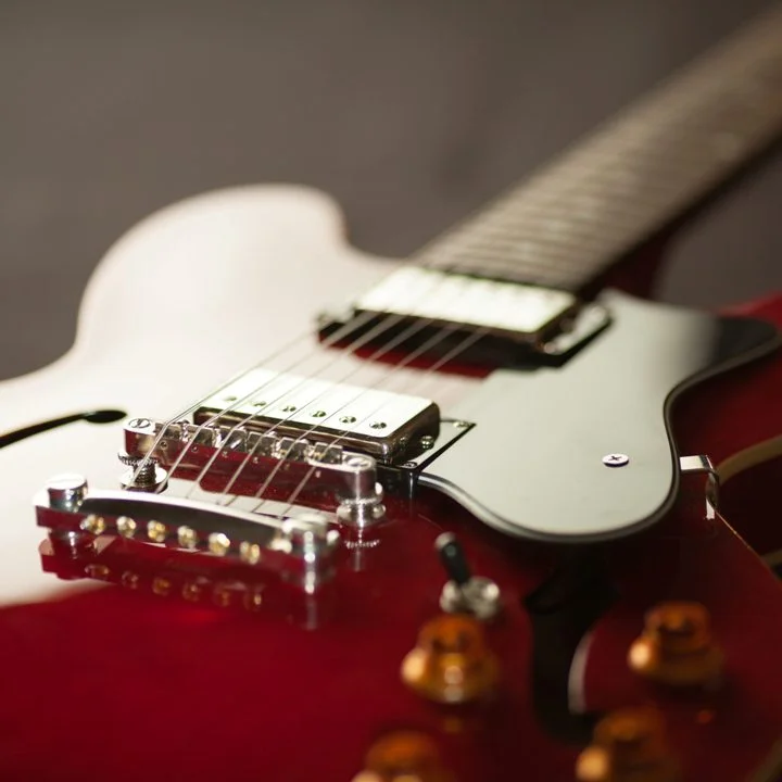 Electric Guitar Classes in Kolkata at the NSM