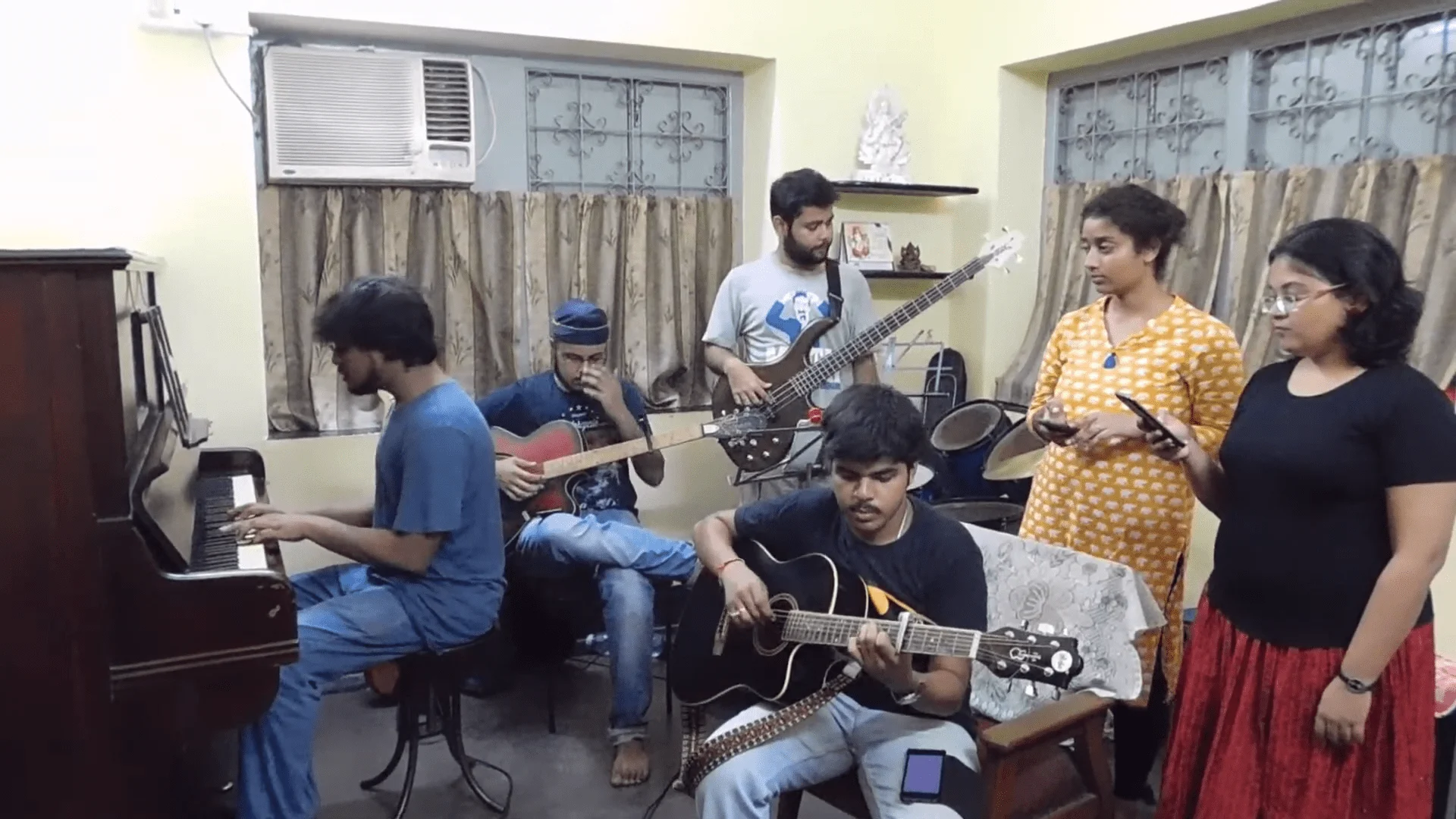 5 Reasons Why You Should Learn To Play The Piano