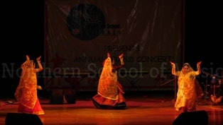 Nazar Jo Teri, Ghoomar Medley - Dance